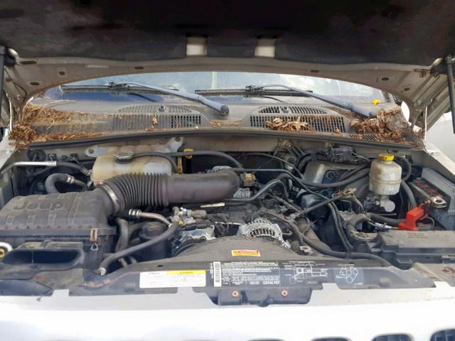 1J4GL38K85W501570 - 2005 JEEP LIBERTY RE 银色 照片 7