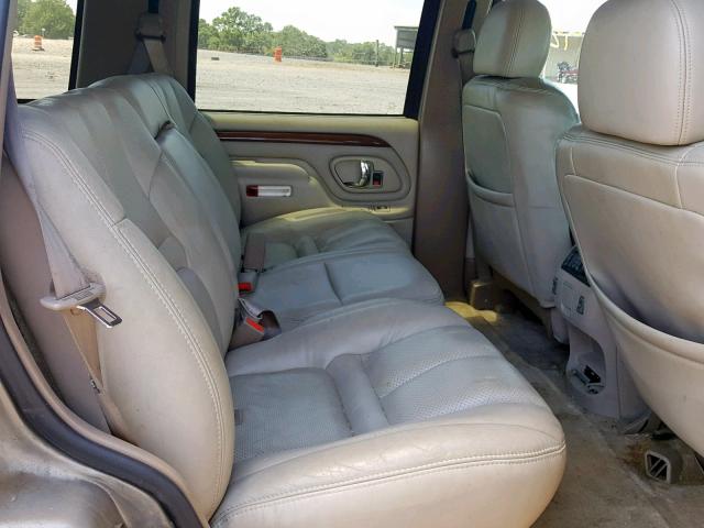 1GYEK63R6YR205742 - 2000 CADILLAC ESCALADE L GOLD photo 6