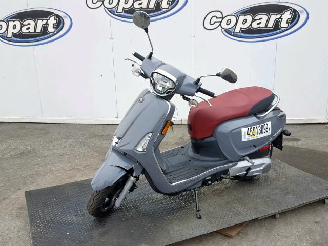 LC2DBJ14XKC100365 - 2019 KYMCO USA INC LIKE 150 GRAY photo 2