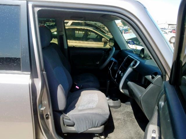 JTLKT324154025365 - 2005 TOYOTA SCION XB 灰色 照片 5