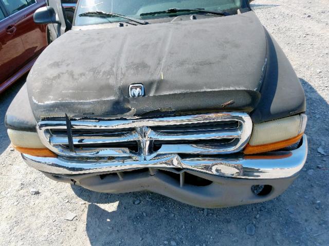 1B7GL22X2XS257767 - 1999 DODGE DAKOTA BLACK photo 7