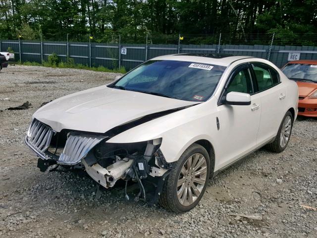 1LNHM94R49G619205 - 2009 LINCOLN MKS WHITE photo 2