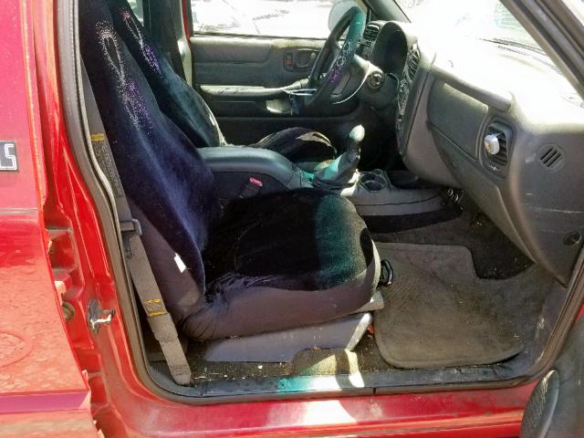 1GKDT13W1W2564692 - 1998 GMC ENVOY RED photo 5