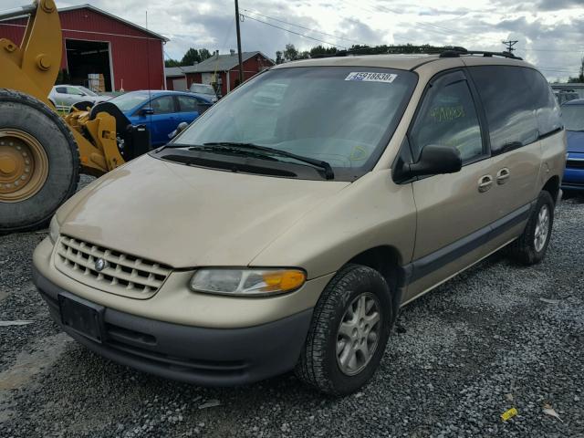 1P4GP45G5YB556601 - 2000 PLYMOUTH VOYAGER SE GOLD photo 2