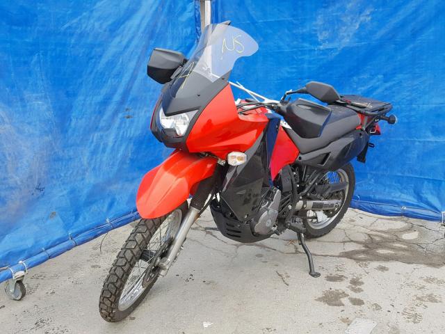 JKAKLEE109DA21903 - 2009 KAWASAKI KL650 E RED photo 2