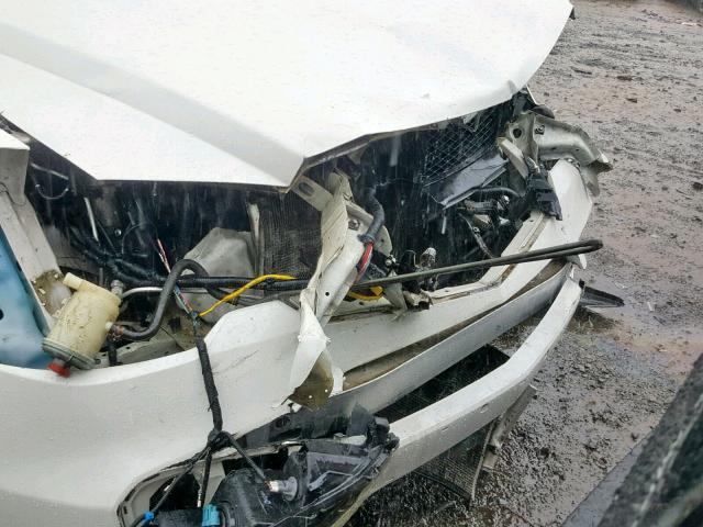 5J8TB1H22CA000519 - 2012 ACURA RDX WHITE photo 9