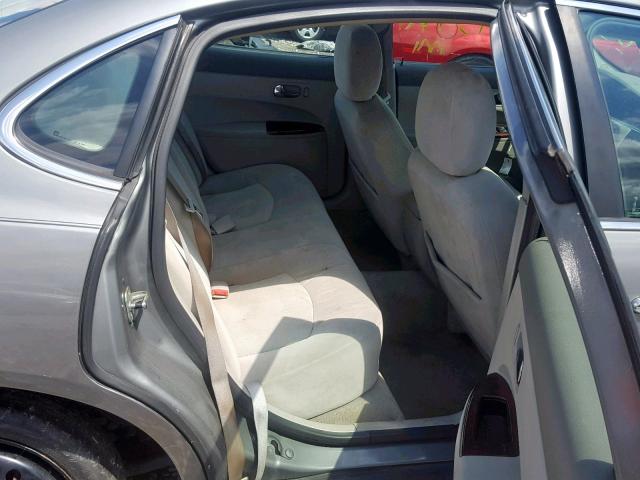 2G4WC582281174331 - 2008 BUICK LACROSSE C SILVER photo 6