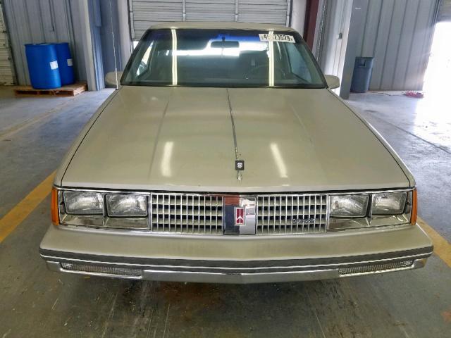 1G3CW1132F4321355 - 1985 OLDSMOBILE 98 REGENCY SILVER photo 9