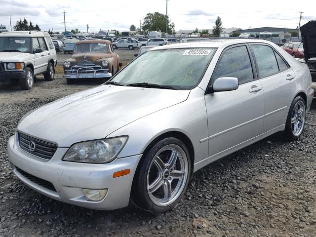 JTHBD182210031839 - 2001 LEXUS IS 300 SILVER photo 2