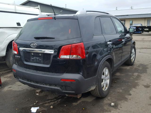 5XYKT4A20CG245905 - 2012 KIA SORENTO BA BLACK photo 4