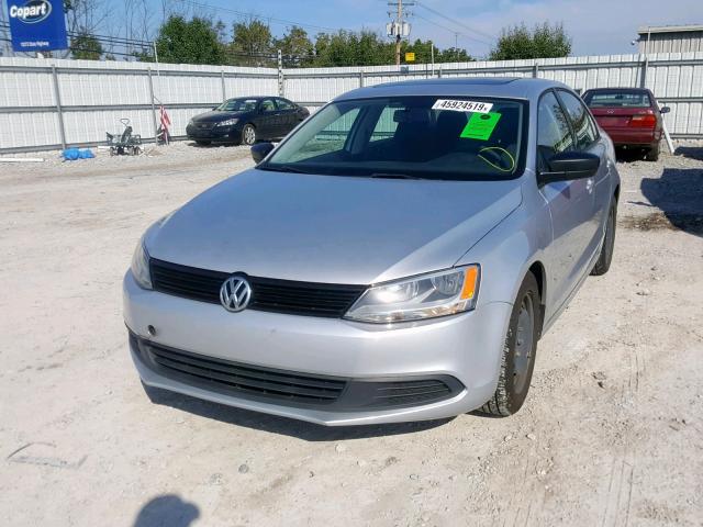 3VW2K7AJ8CM382747 - 2012 VOLKSWAGEN JETTA BASE SILVER photo 2