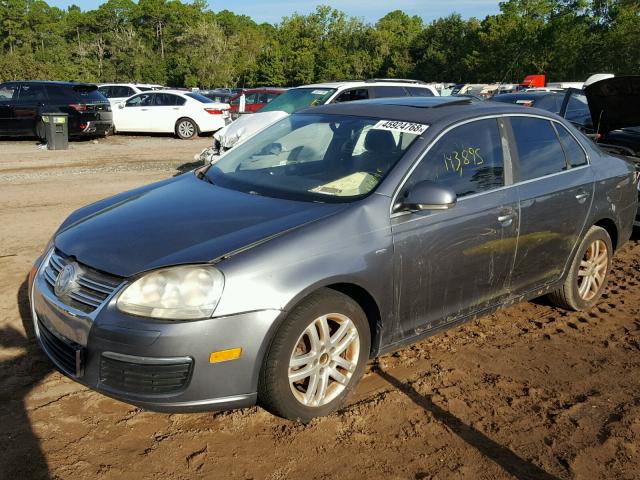 3VWEF71K77M151001 - 2007 VOLKSWAGEN JETTA WOLF GRAY photo 2