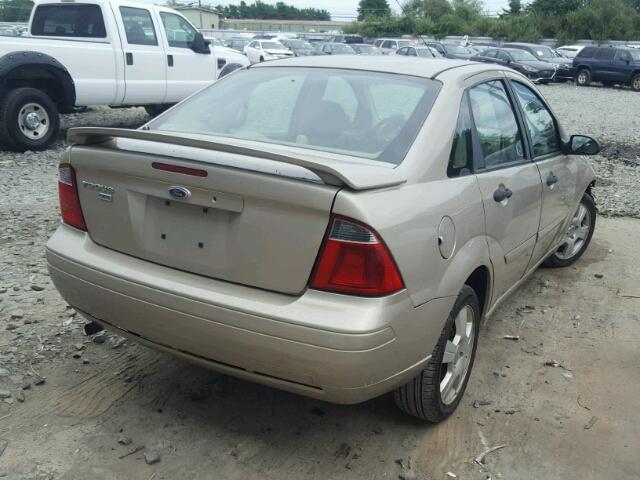 1FAHP34N47W155265 - 2007 FORD FOCUS ZX4 GOLD photo 4