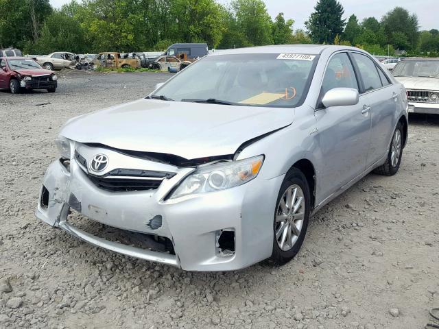 4T1BB3EK4BU135049 - 2011 TOYOTA CAMRY HYBR SILVER photo 2