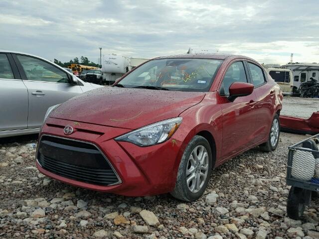 3MYDLBZV1GY126498 - 2016 TOYOTA SCION IA RED photo 2