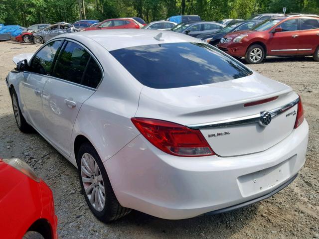 W04GN5EC7B1118831 - 2011 BUICK REGAL CXL WHITE photo 3