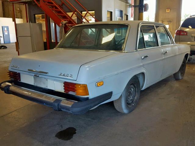 11511710115885 - 1976 MERCEDES-BENZ 240D WHITE photo 4