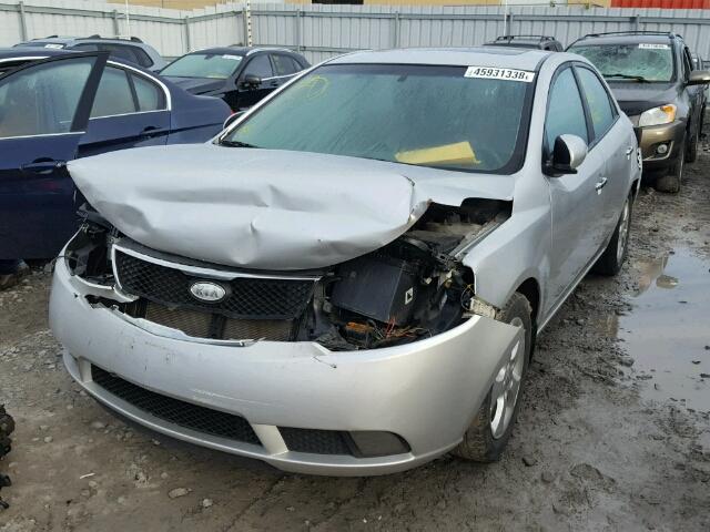 KNAFU4A20A5152304 - 2010 KIA FORTE EX SILVER photo 2