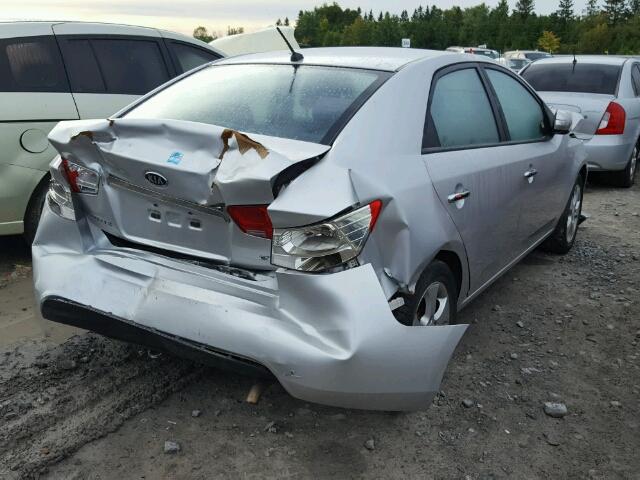 KNAFU4A20A5152304 - 2010 KIA FORTE EX SILVER photo 4