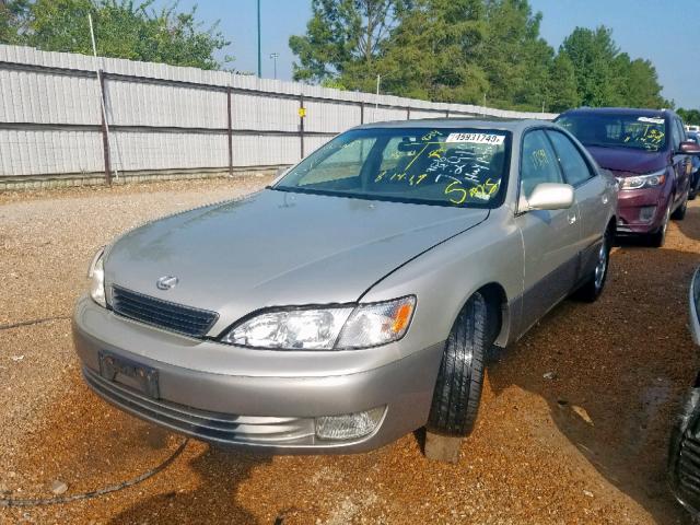 JT8BF22G6V0069939 - 1997 LEXUS ES 300 SILVER photo 2