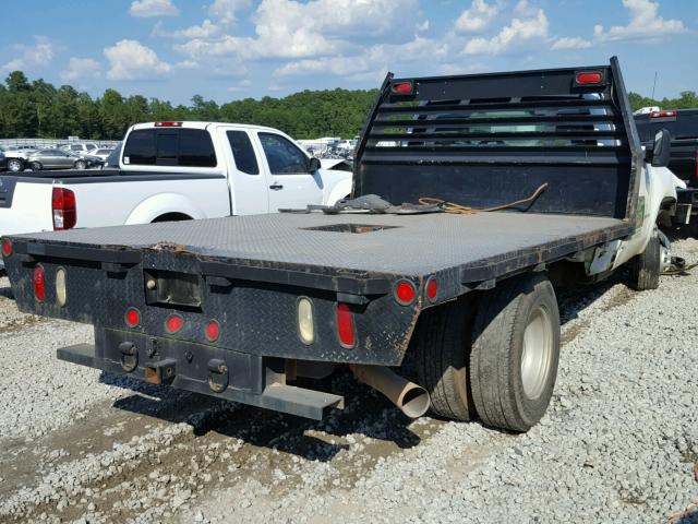 1GD312CL7BF114343 - 2011 GMC SIERRA C35 WHITE photo 4