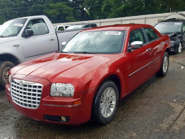 2C3CA5CV3AH326603 - 2010 CHRYSLER 300 TOURIN RED photo 2