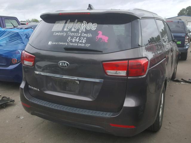 KNDMB5C13F6049762 - 2015 KIA SEDONA LX BLACK photo 4