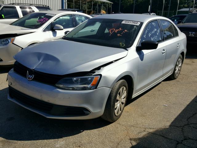 3VW2K7AJ0DM309499 - 2013 VOLKSWAGEN JETTA BASE Արծաթագույն լուսանկար 2