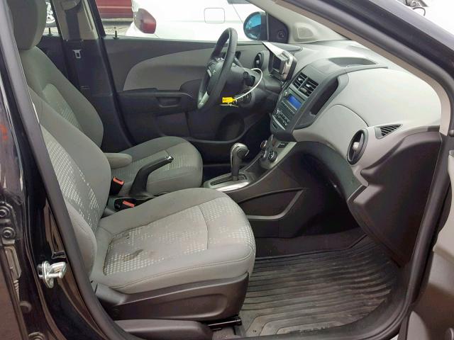 1G1JA5SH6D4143317 - 2013 CHEVROLET SONIC LS BLACK photo 5