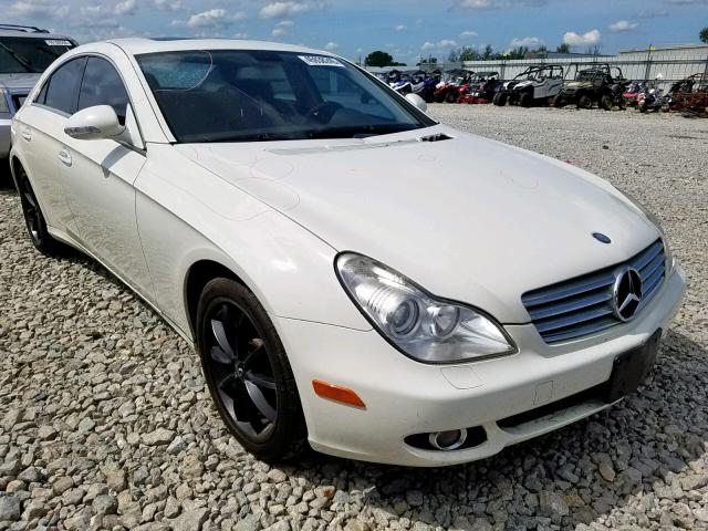 WDDDJ72X28A117883 - 2008 MERCEDES-BENZ CLS 550 WHITE photo 1