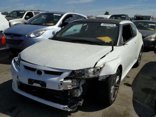 JTKJF5C79B3008990 - 2011 TOYOTA SCION TC თეთრი ფოტო 2
