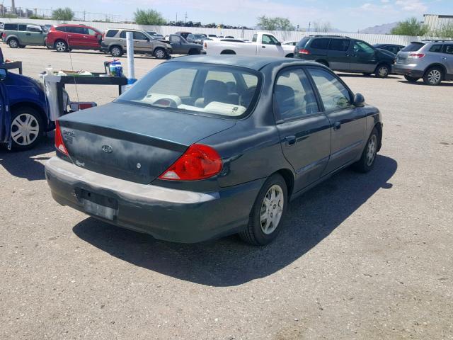 KNAFB121725191113 - 2002 KIA SPECTRA BA GREEN photo 4