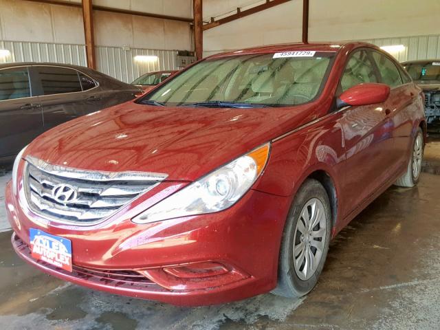 5NPEB4AC8BH306126 - 2011 HYUNDAI SONATA GLS RED photo 2