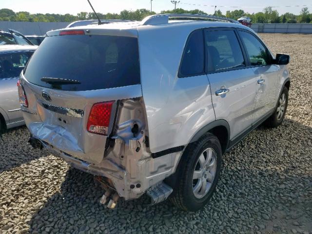 5XYKT3A66DG415733 - 2013 KIA SORENTO LX SILVER photo 4