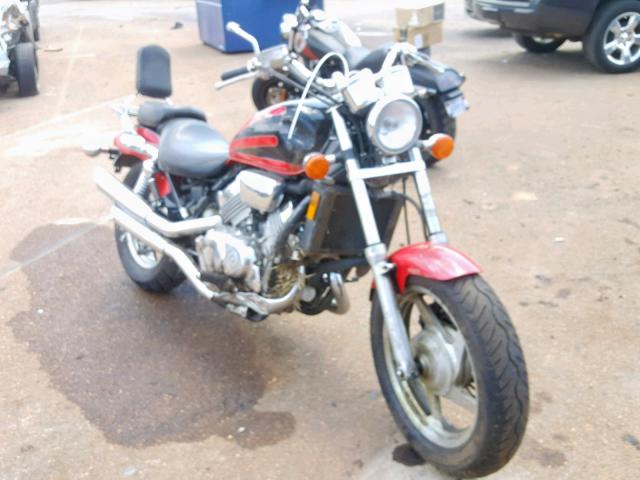 JH2RC4332VM200980 - 1997 HONDA VF750 C2 RED photo 1