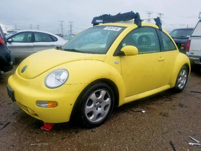 3VWCB21C52M405358 - 2002 VOLKSWAGEN NEW BEETLE YELLOW photo 2