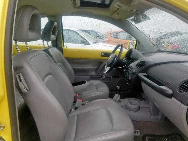 3VWCB21C52M405358 - 2002 VOLKSWAGEN NEW BEETLE YELLOW photo 5