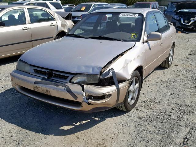 1NXBB02E6VZ653875 - 1997 TOYOTA COROLLA DX GOLD photo 2