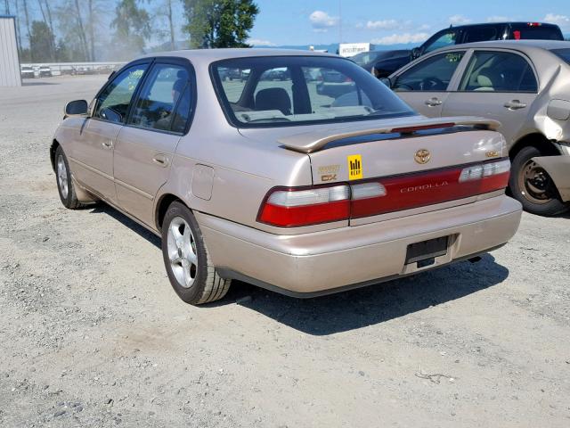 1NXBB02E6VZ653875 - 1997 TOYOTA COROLLA DX GOLD photo 3