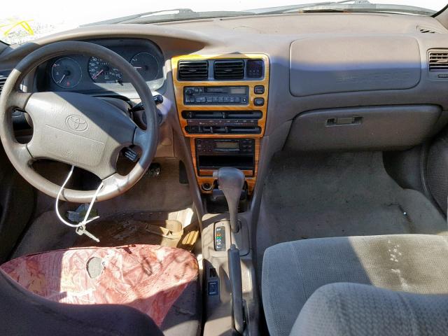 1NXBB02E6VZ653875 - 1997 TOYOTA COROLLA DX GOLD photo 9