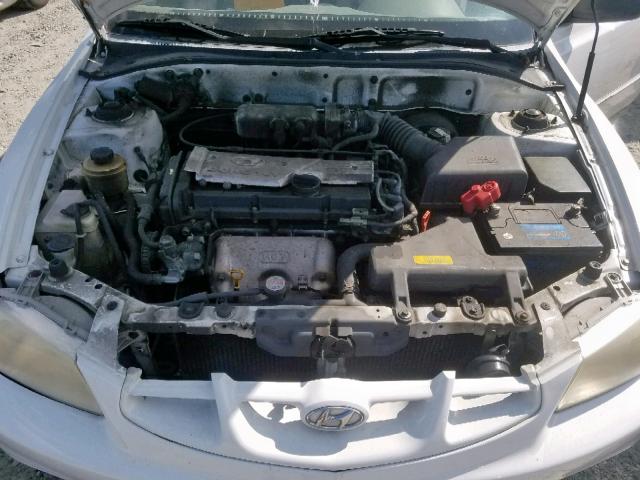 KMHCG35C61U082156 - 2001 HYUNDAI ACCENT GS WHITE photo 7