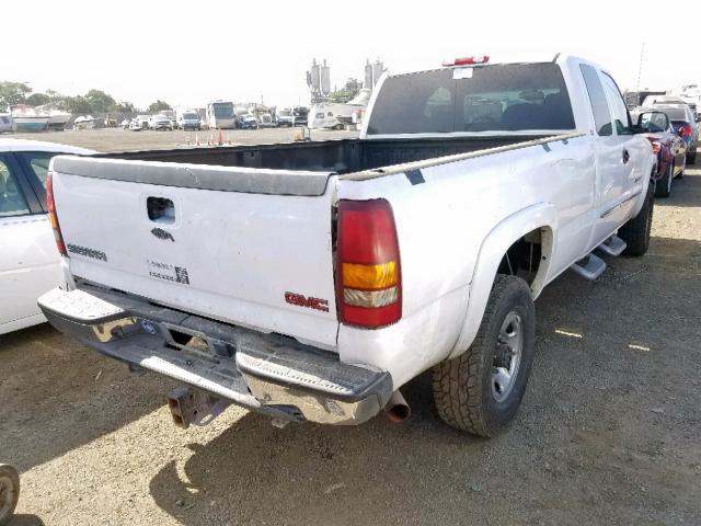 1GTHC29U73E189569 - 2003 GMC SIERRA C25 WHITE photo 4