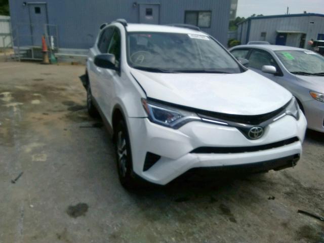 JTMZFREV9JJ155592 - 2018 TOYOTA RAV4 LE WHITE photo 1