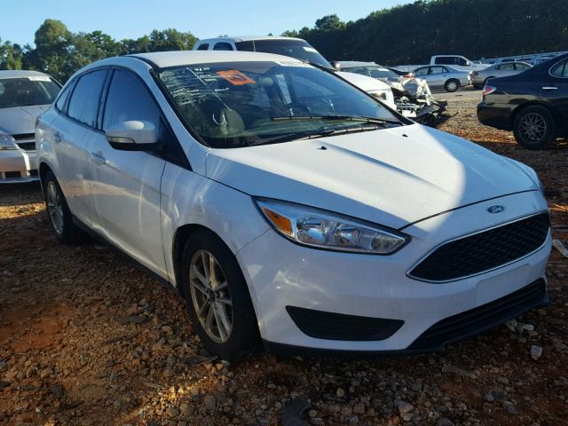 1FADP3F24FL286097 - 2015 FORD FOCUS SE WHITE photo 1