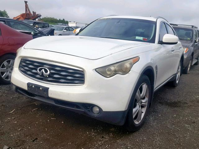 JNRAS18W69M156062 - 2009 INFINITI FX35 WHITE photo 2