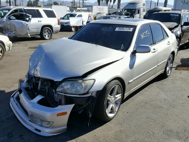 JTHBD192530066294 - 2003 LEXUS IS 300 SILVER photo 2