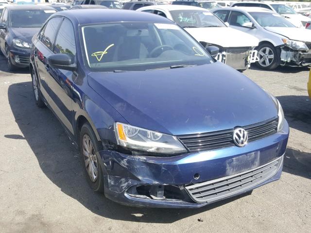 3VW2K7AJXEM382901 - 2014 VOLKSWAGEN JETTA BASE BLUE photo 1