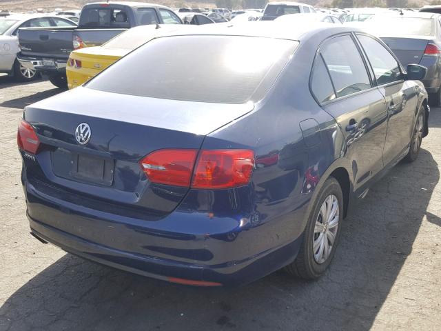 3VW2K7AJXEM382901 - 2014 VOLKSWAGEN JETTA BASE BLUE photo 4