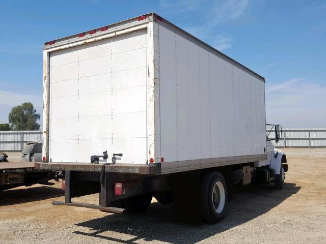 1FDNF80C9VVA25336 - 1997 FORD F800 WHITE photo 4