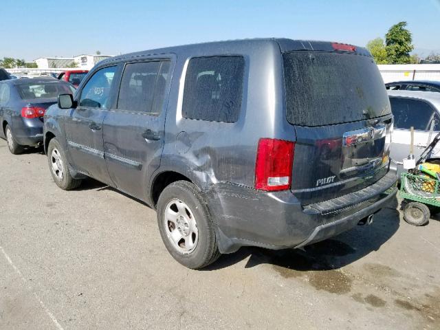 5FNYF3H22BB018108 - 2011 HONDA PILOT LX GRAY photo 3